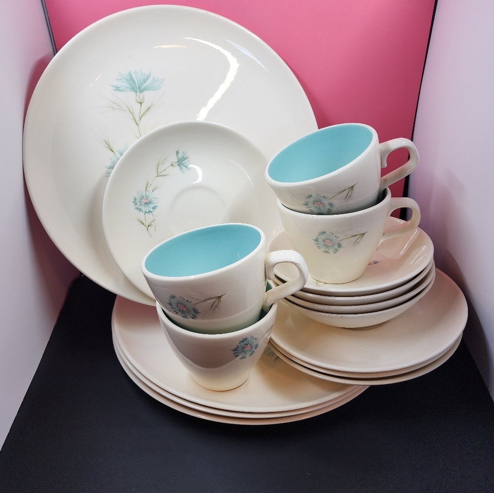 Taylor Smith and Taylor China, Boutonniere  Pattern